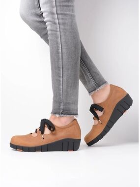Wolky Boston Lace-up Low Wedge Shoes Size 37 US Size 6